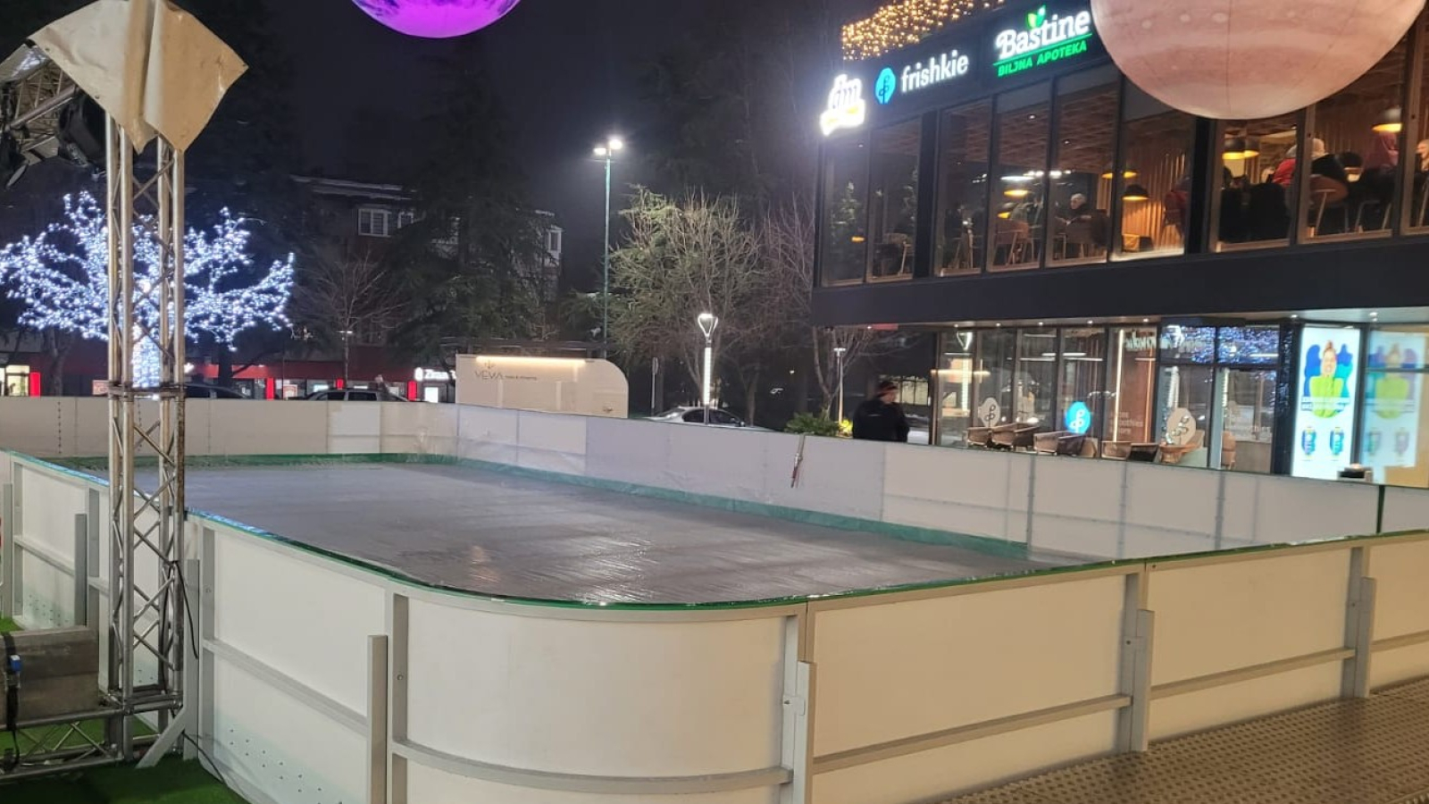 Buz Meydançası